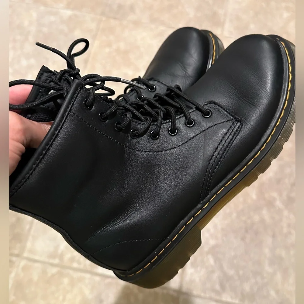 Dr. Martens - Picture 1 of 8